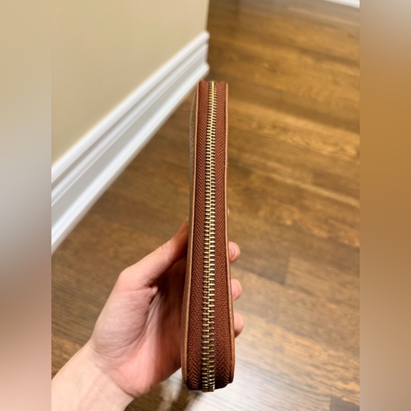 FOSSIL Pebbled Leather Large Zip Around Brown Wallet With Tassel Women’s - Picture 13 of 16